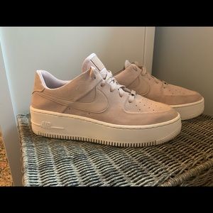 Nike Air Force 1 Sage platform